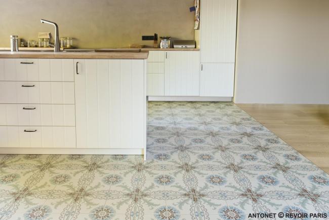 LA MADELEINE ANTONET 20X20